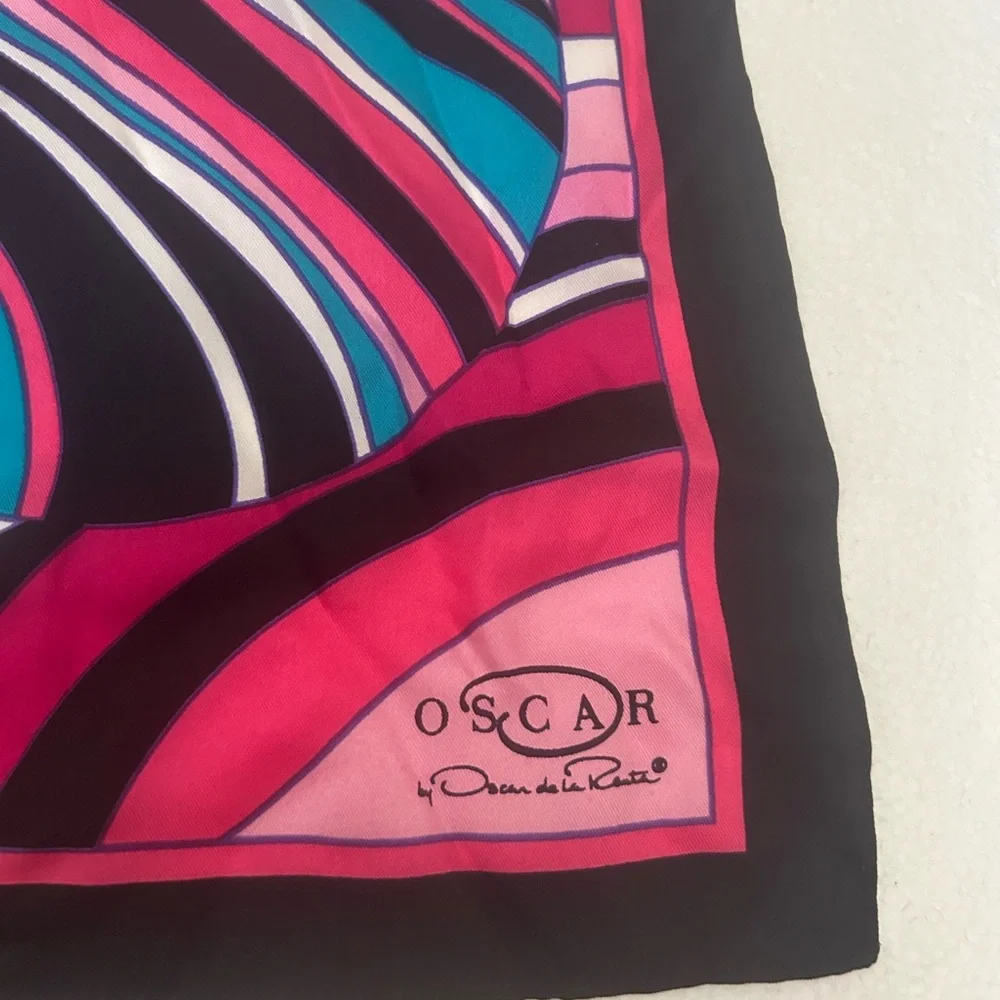 Oscar de la Renta striped pink white black design printed scarf